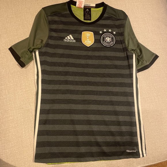 DUETSCHER FUSSBALL-BUND JERSEY FIFA WORLD CHAMPIONS 2014, YOUTH XL - Picture 1 of 1